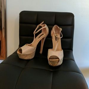 Steve Madden✨ Angylna Rhinestone Heels✨